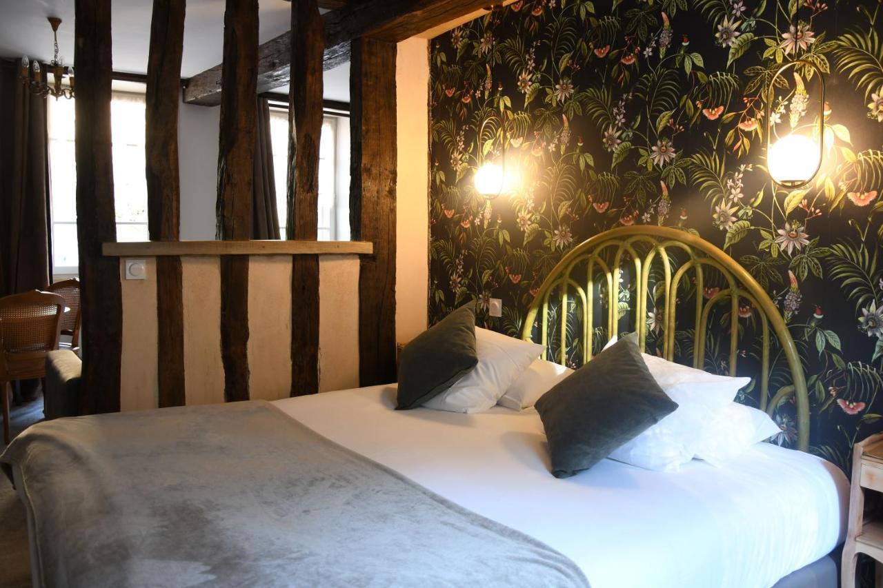 Le Moulin Des Ruats Hotel อาวาลง ภายนอก รูปภาพ