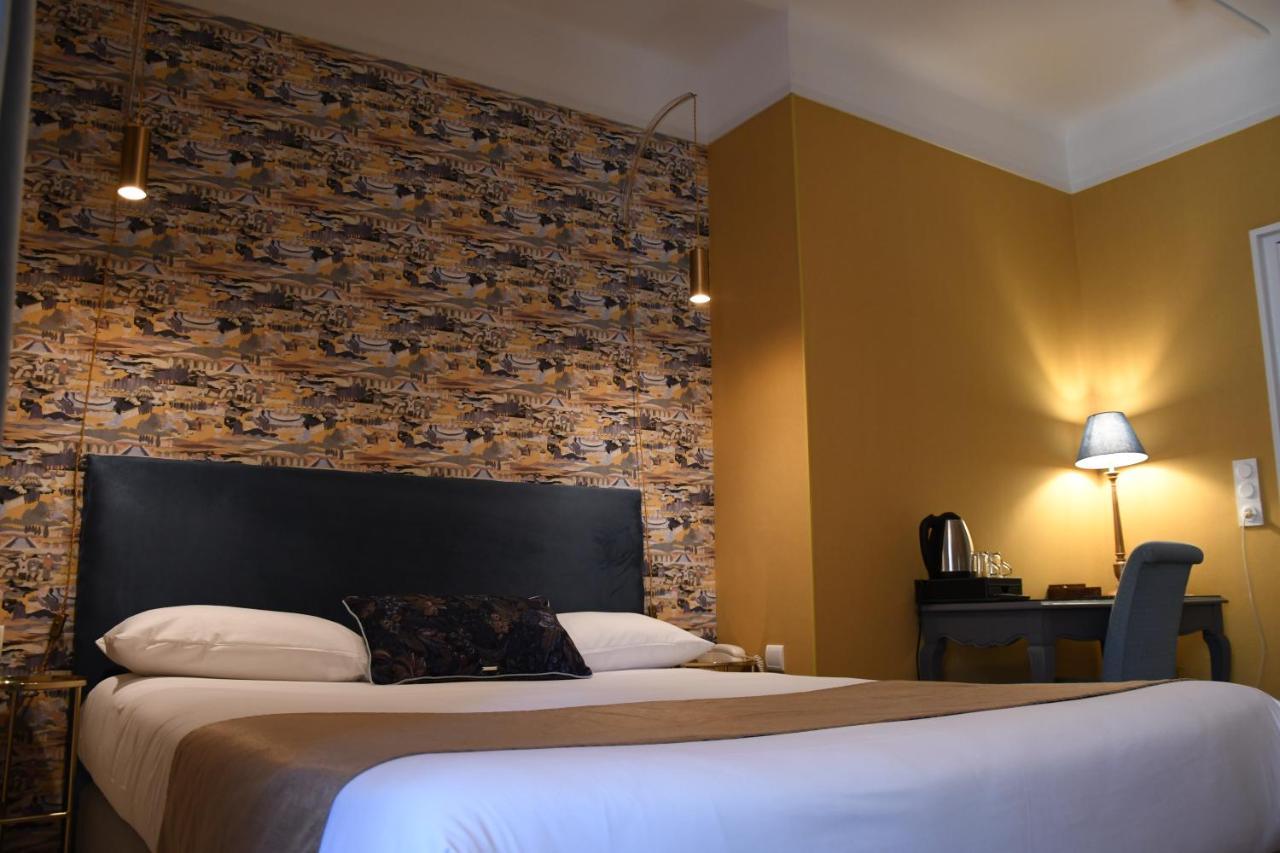 Le Moulin Des Ruats Hotel อาวาลง ภายนอก รูปภาพ