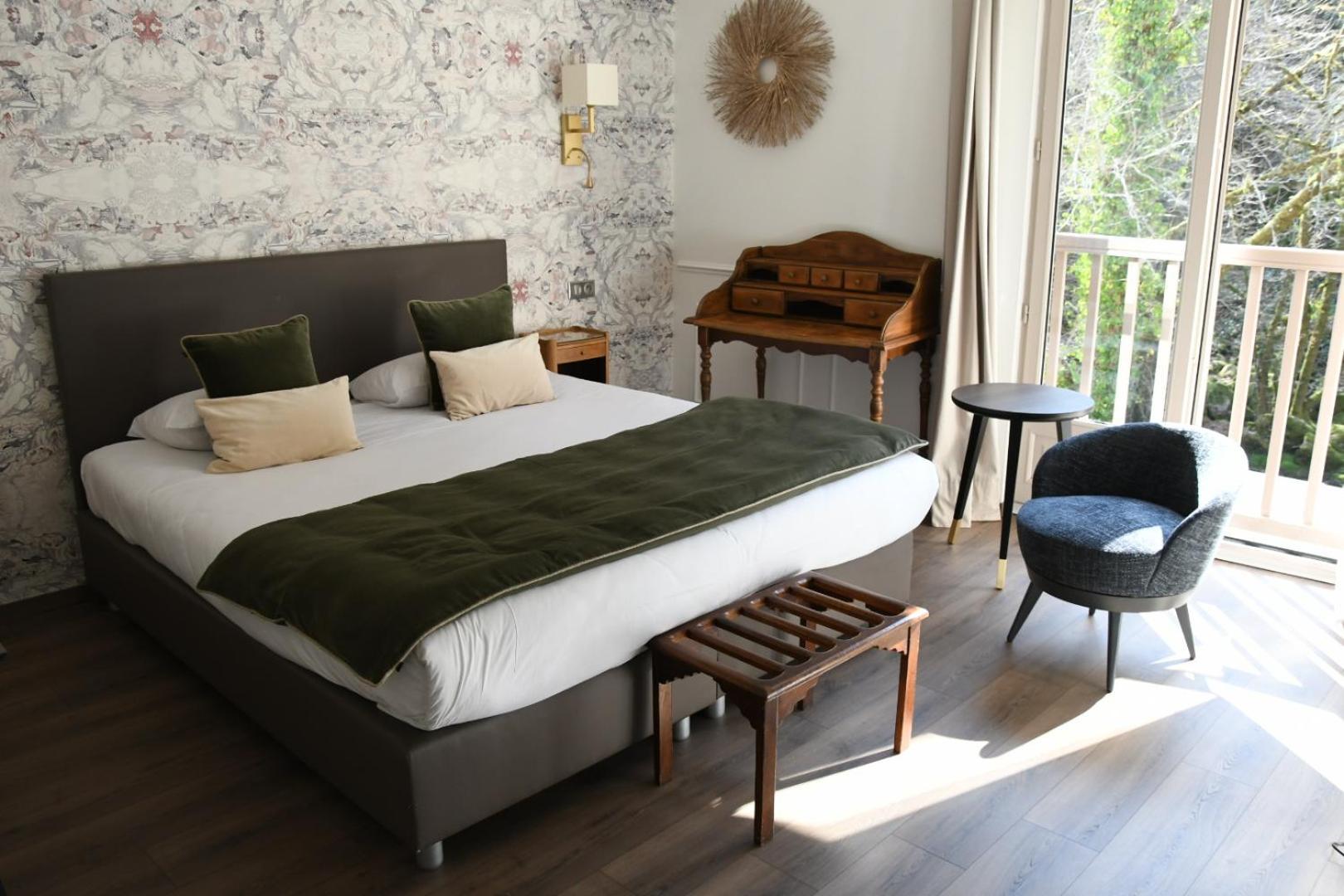 Le Moulin Des Ruats Hotel อาวาลง ภายนอก รูปภาพ