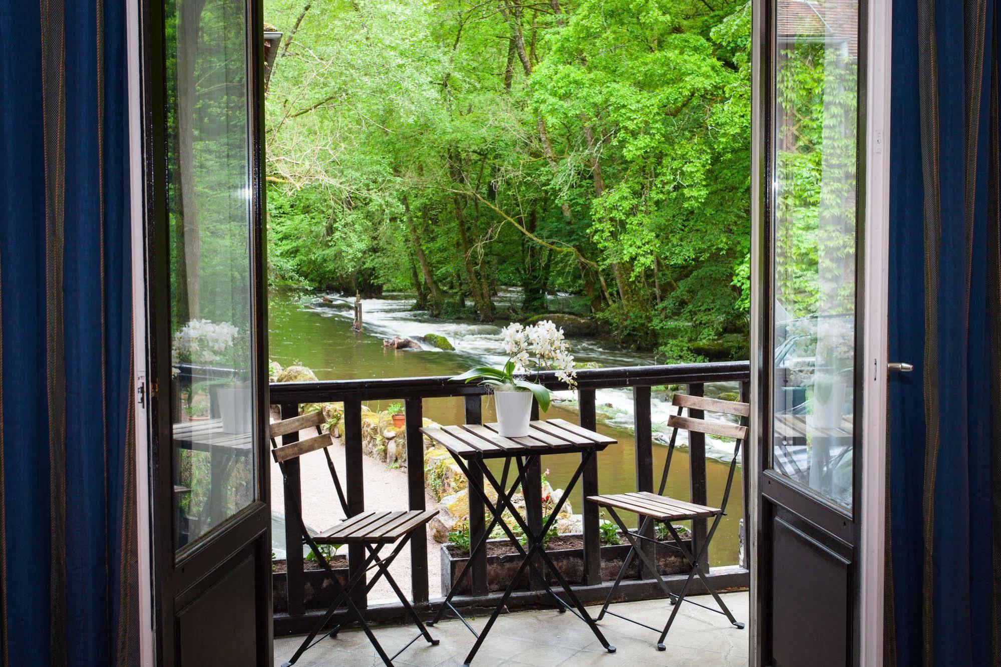Le Moulin Des Ruats Hotel อาวาลง ภายนอก รูปภาพ
